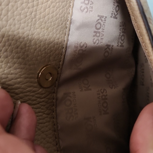 Michael Kors Callie Ballet Handbag Taupe - Picture 5 of 11